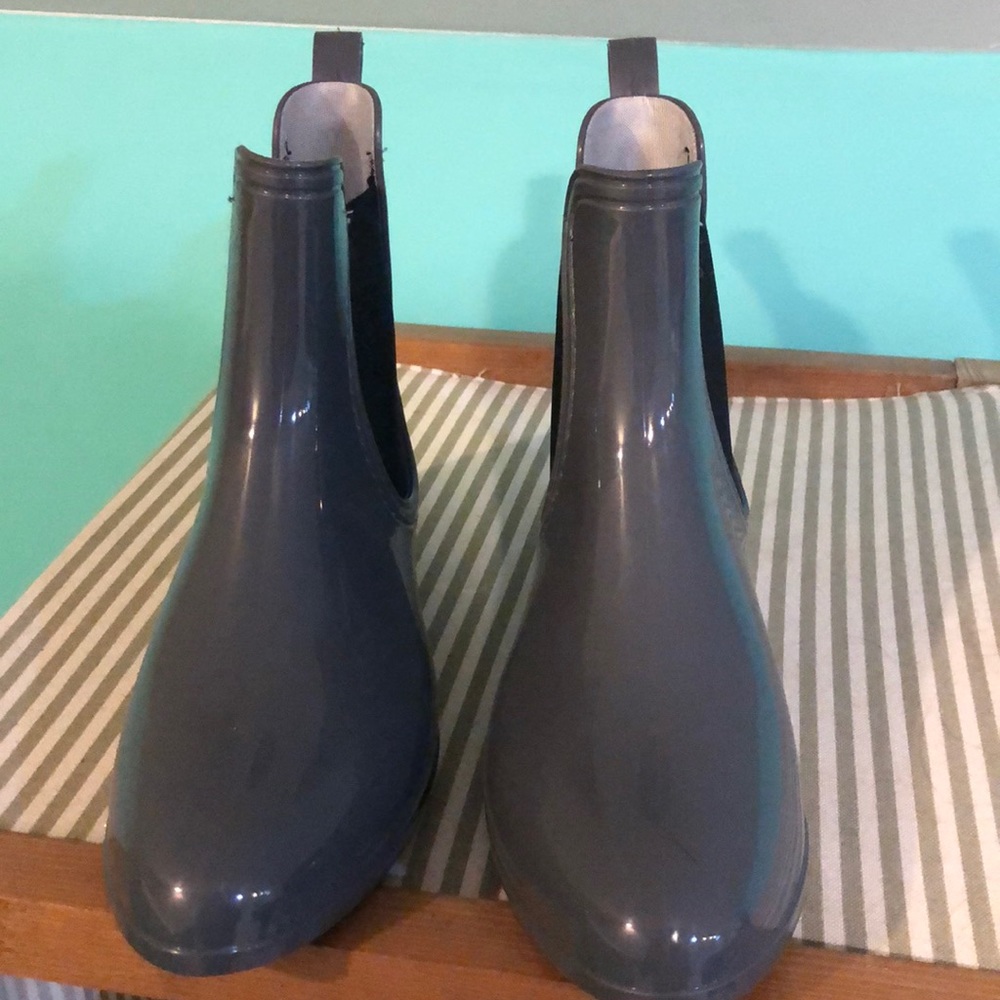 Rain boots